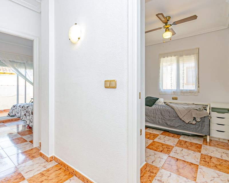 3 quarto Moradia para venda em Playa Flamenca com piscina - 224 500 € (Ref: 9784380)