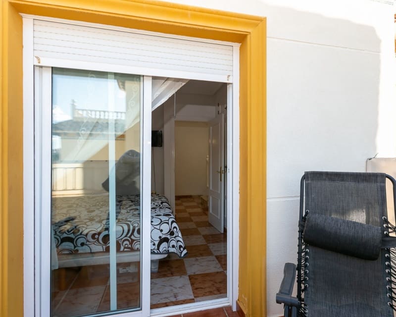 3 quarto Moradia para venda em Playa Flamenca com piscina - 224 500 € (Ref: 9784380)