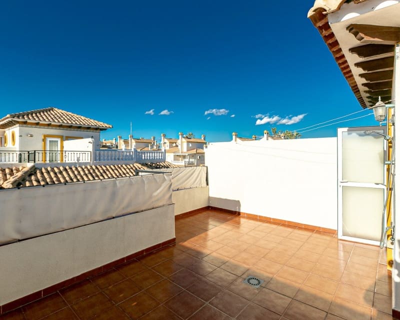 3 quarto Moradia para venda em Playa Flamenca com piscina - 224 500 € (Ref: 9784380)