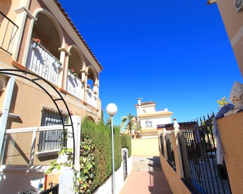 3 quarto Apartamento para venda em La Zenia com piscina - 185 000 € (Ref: 9784381)