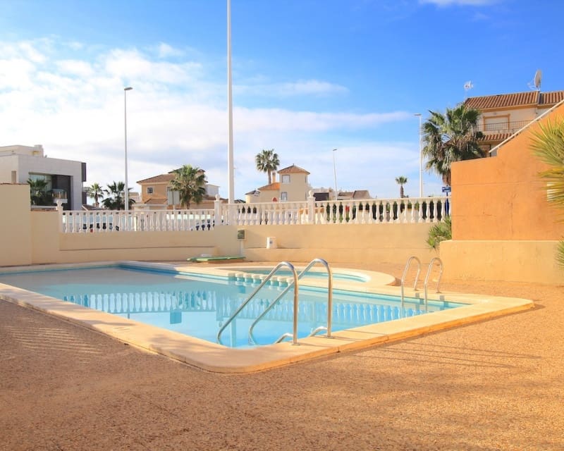 3 quarto Apartamento para venda em La Zenia com piscina - 185 000 € (Ref: 9784381)