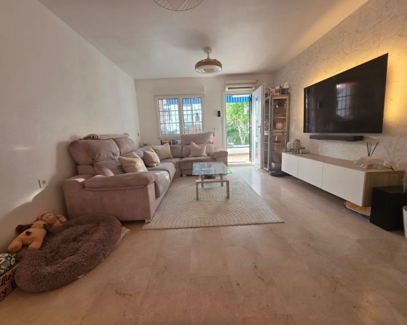 2 makuuhuone Huoneisto myytävänä paikassa Villamartin mukana uima-altaan - 220 000 € (Ref: 9784382)