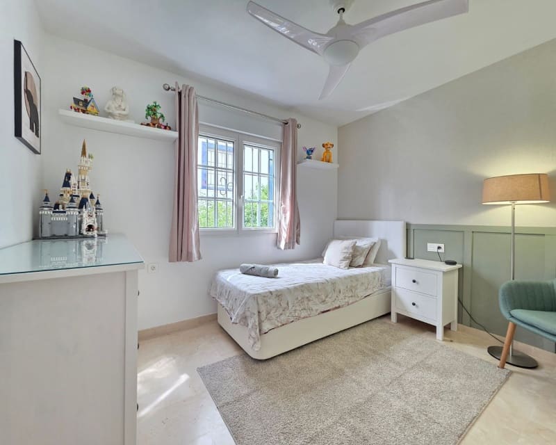 2 makuuhuone Huoneisto myytävänä paikassa Villamartin mukana uima-altaan - 220 000 € (Ref: 9784382)