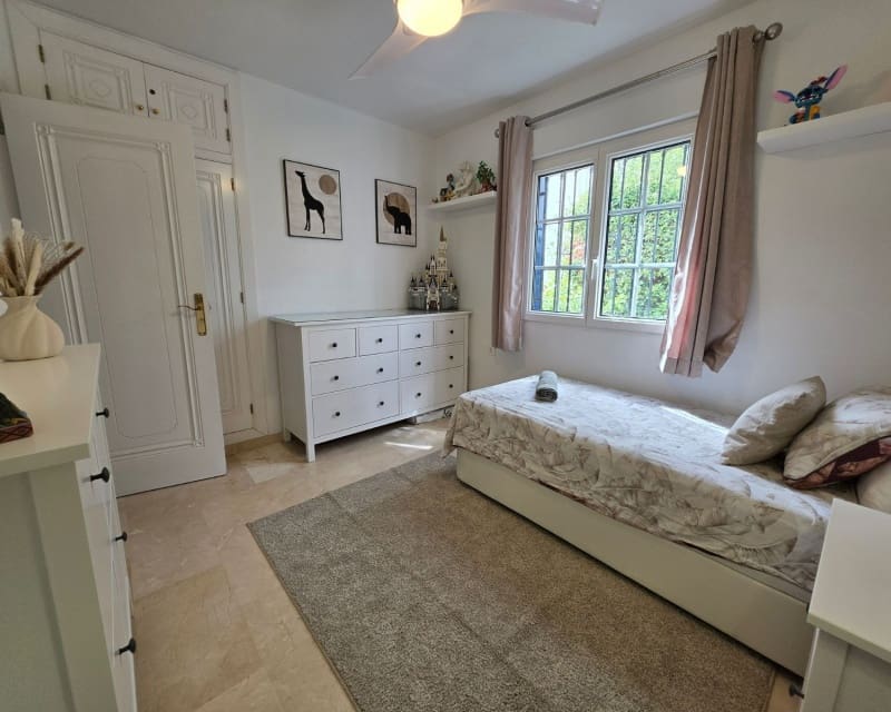 2 makuuhuone Huoneisto myytävänä paikassa Villamartin mukana uima-altaan - 220 000 € (Ref: 9784382)