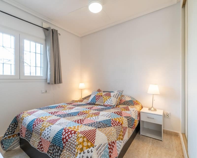 3 quarto Moradia para venda em Playa Flamenca com piscina - 279 000 € (Ref: 9784383)