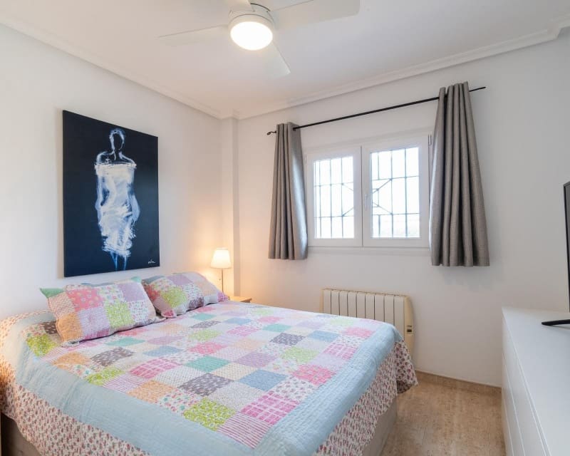 3 quarto Moradia para venda em Playa Flamenca com piscina - 279 000 € (Ref: 9784383)