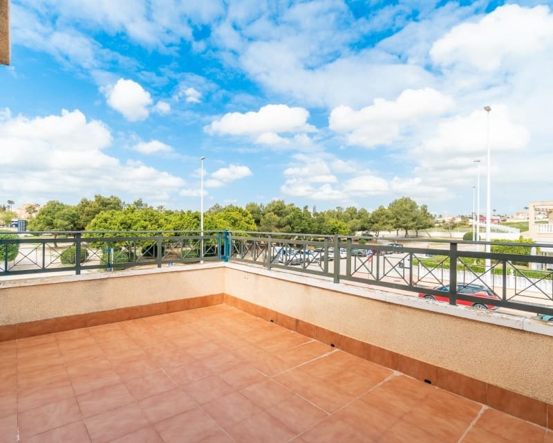 3 quarto Moradia para venda em Playa Flamenca com piscina - 279 000 € (Ref: 9784383)