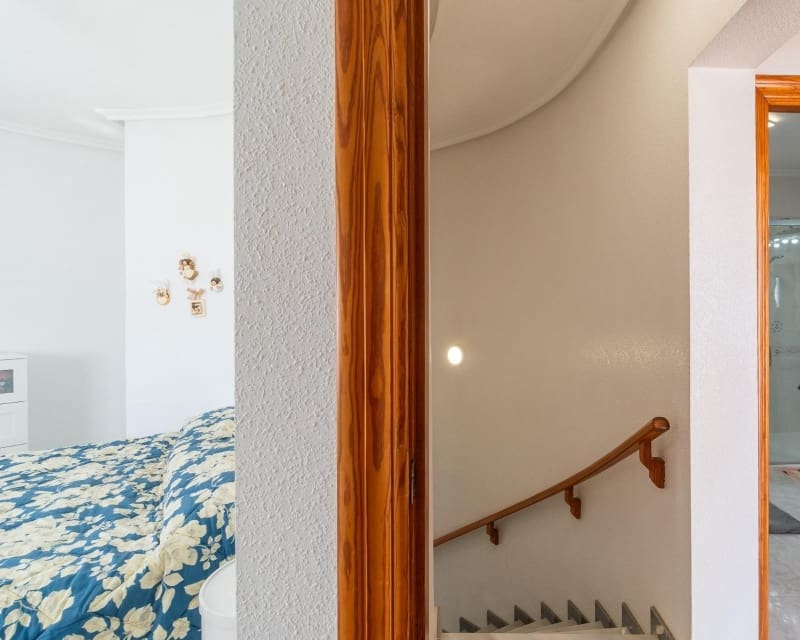 3 Zimmer Villa zu verkaufen in Playa Flamenca mit Pool - 640.000 € (Ref: 9784384)