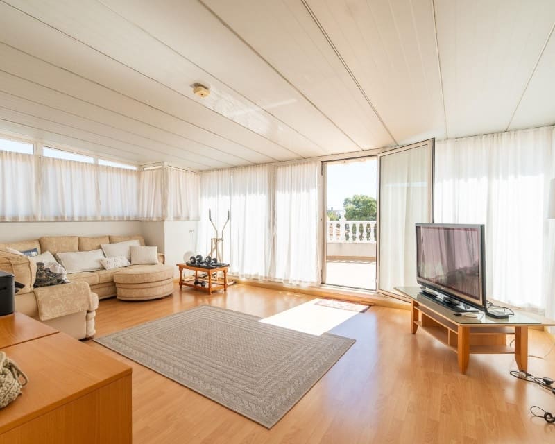 3 Zimmer Villa zu verkaufen in Playa Flamenca mit Pool - 640.000 € (Ref: 9784384)