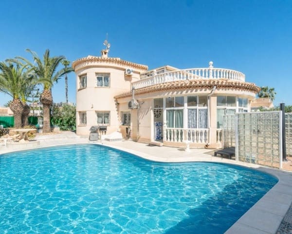 3 Zimmer Villa zu verkaufen in Playa Flamenca, Orihuela mit Pool - 640.000 € (Ref: 9784384)