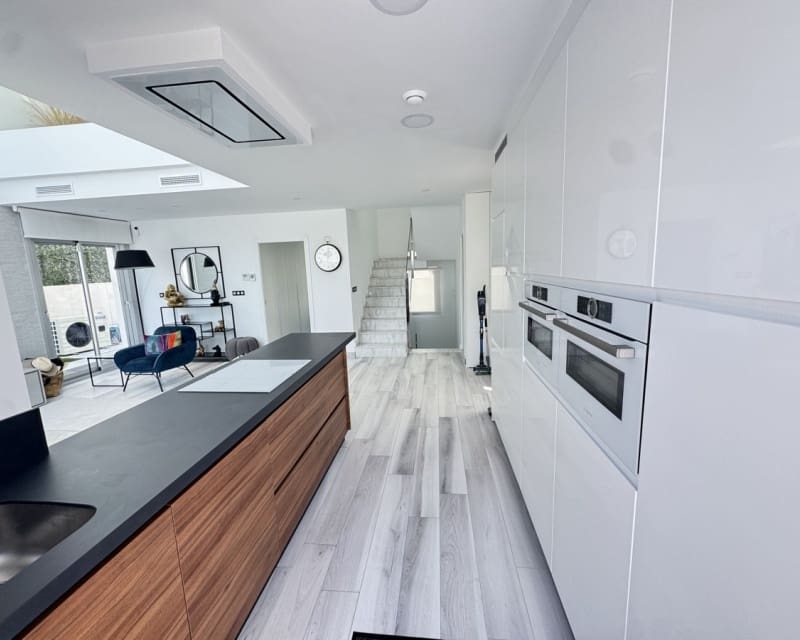 4 Zimmer Villa zu verkaufen in Cabo Roig mit Pool - 649.000 € (Ref: 9784385)