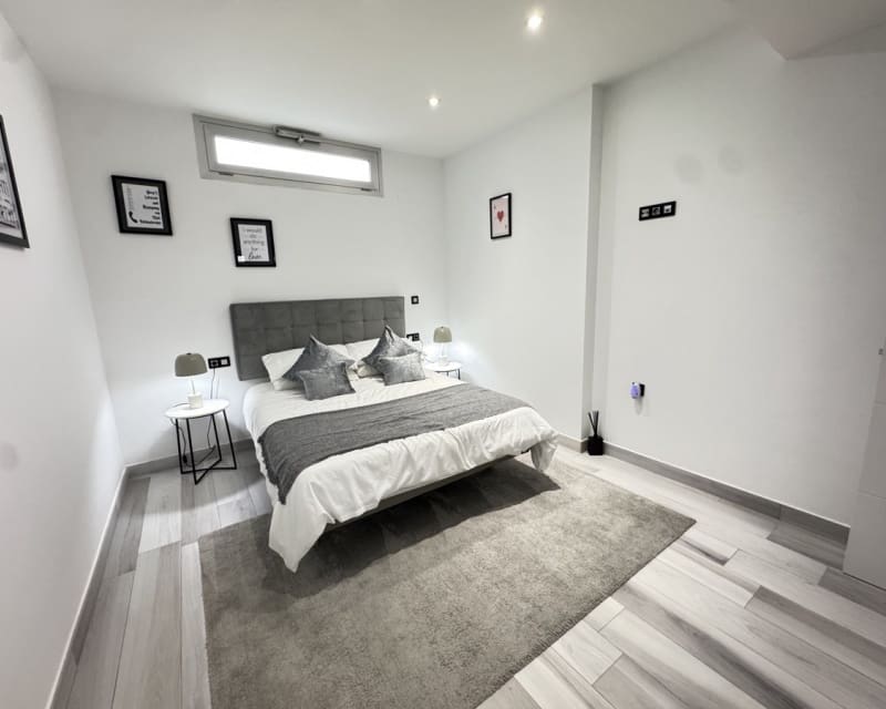 4 Zimmer Villa zu verkaufen in Cabo Roig mit Pool - 649.000 € (Ref: 9784385)