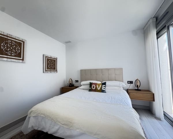 4 Zimmer Villa zu verkaufen in Cabo Roig, Orihuela mit Pool - 649.000 € (Ref: 9784385)