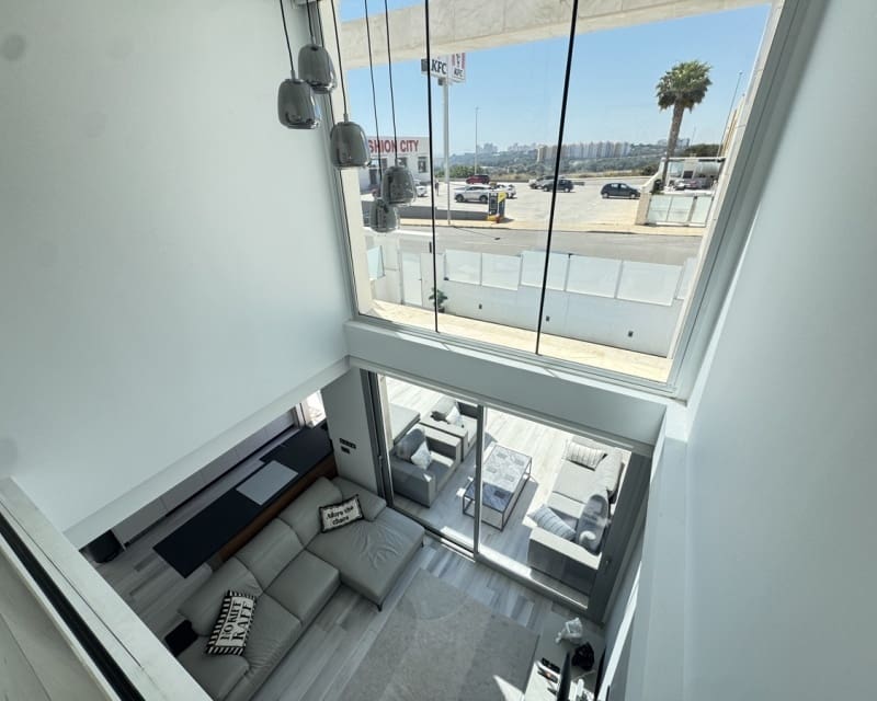 4 Zimmer Villa zu verkaufen in Cabo Roig mit Pool - 649.000 € (Ref: 9784385)