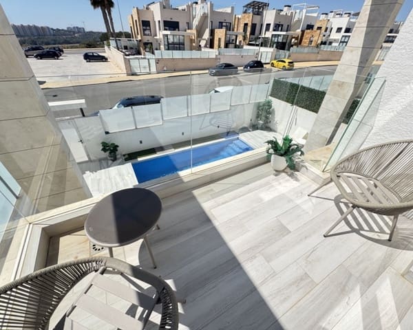 4 Zimmer Villa zu verkaufen in Cabo Roig, Orihuela mit Pool - 649.000 € (Ref: 9784385)