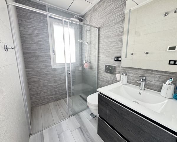 4 Zimmer Villa zu verkaufen in Cabo Roig, Orihuela mit Pool - 649.000 € (Ref: 9784385)