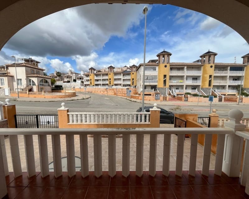 3 soveværelse Villa til salg i Cabo Roig med swimmingpool - € 205.000 (Ref: 9784386)