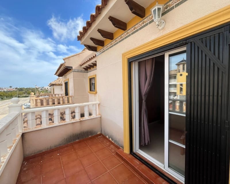 3 soveværelse Villa til salg i Cabo Roig med swimmingpool - € 205.000 (Ref: 9784386)