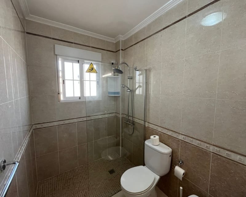 3 soveværelse Villa til salg i Cabo Roig med swimmingpool - € 205.000 (Ref: 9784386)