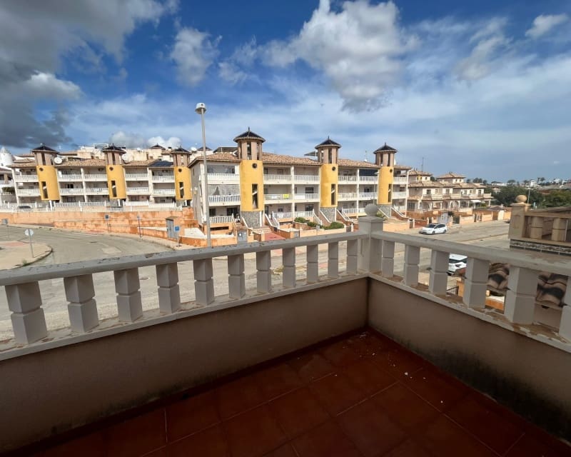 3 soveværelse Villa til salg i Cabo Roig med swimmingpool - € 205.000 (Ref: 9784386)