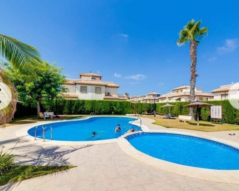 2 soverom Villa til salgs i Cabo Roig med svømmebasseng - € 205 000 (Ref: 9784387)