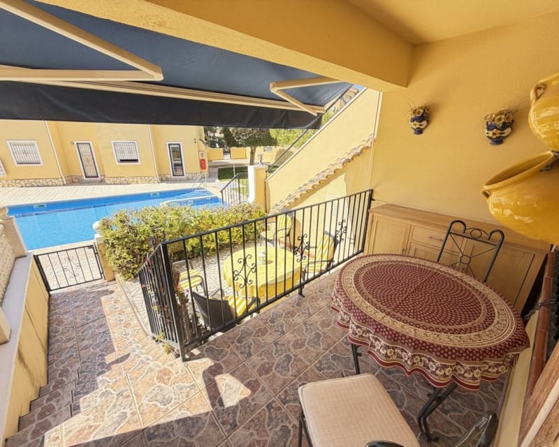 2 Zimmer Apartment zu verkaufen in Villamartin mit Pool - 159.995 € (Ref: 9784388)