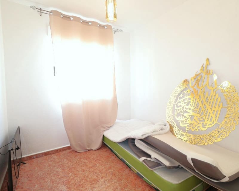 3 bedroom Villa for sale in Torrevieja with pool - € 228,000 (Ref: 9784389)