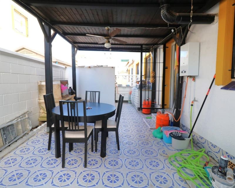 3 bedroom Villa for sale in Torrevieja with pool - € 228,000 (Ref: 9784389)