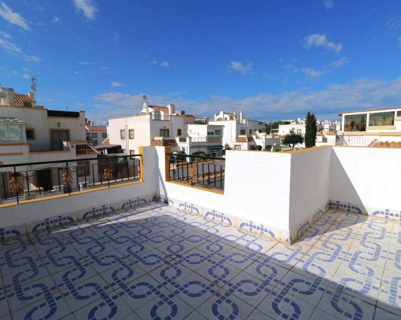 3 bedroom Villa for sale in Torrevieja with pool - € 228,000 (Ref: 9784389)