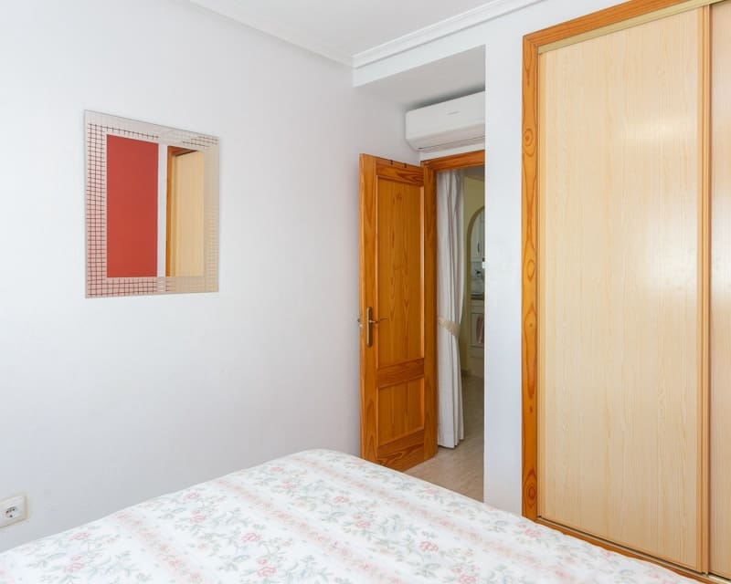 3 sypialnia Apartament na sprzedaż w Playa Flamenca z basenem - 219 000 € (Ref: 9789921)