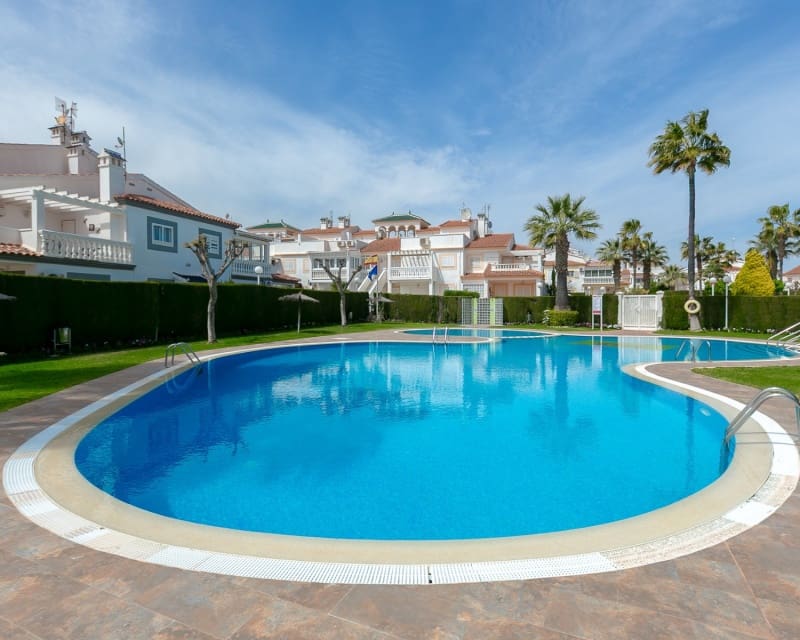 3 sypialnia Apartament na sprzedaż w Playa Flamenca z basenem - 219 000 € (Ref: 9789921)