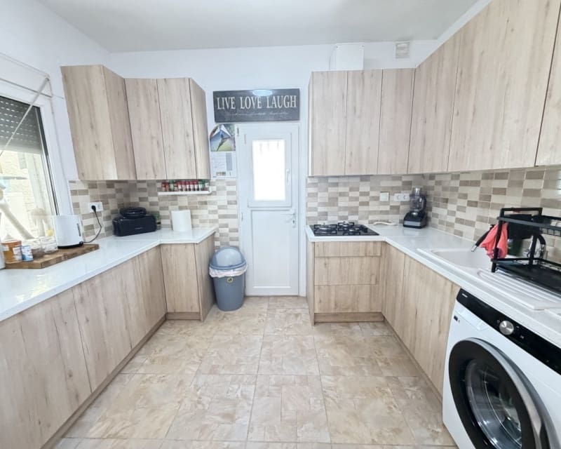 Casa de 2 habitaciones en Villamartin en venta - 219.995 € (Ref: 9802567)