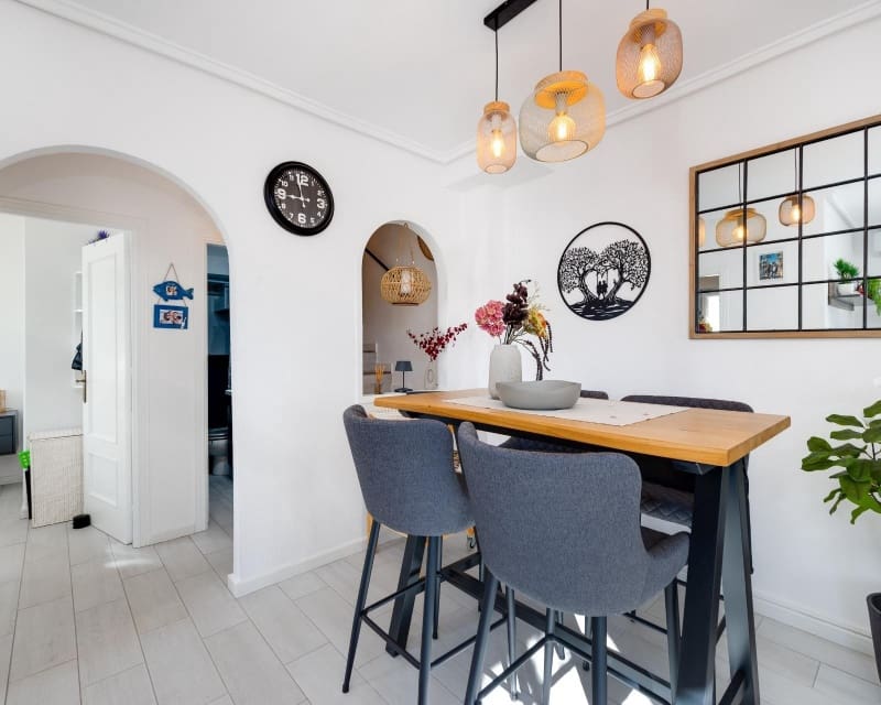 3 slaapkamer Villa te koop in Los Altos met zwembad - € 265.000 (Ref: 9802568)