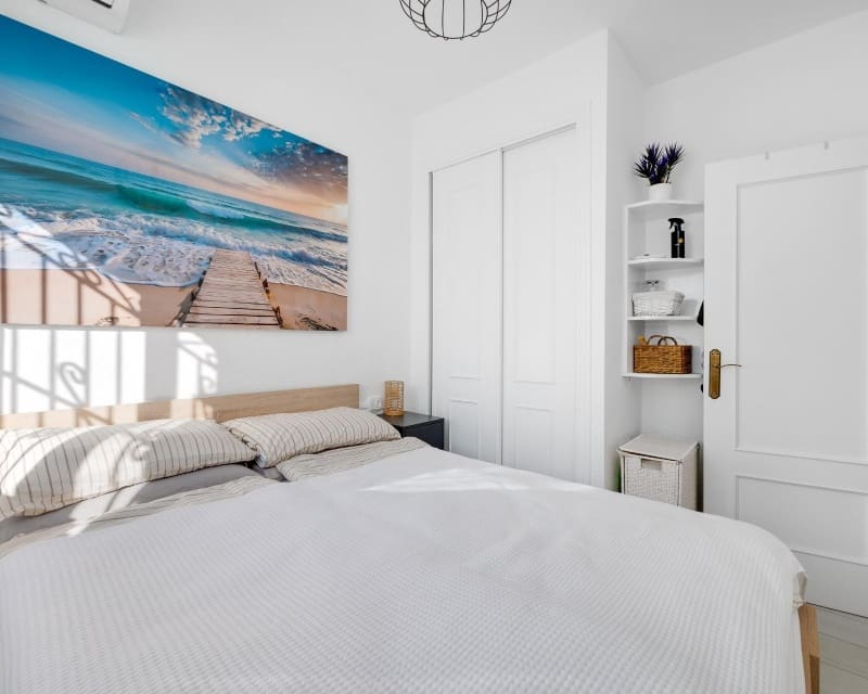 3 slaapkamer Villa te koop in Los Altos met zwembad - € 265.000 (Ref: 9802568)