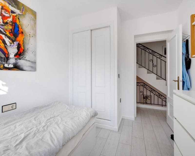 3 slaapkamer Villa te koop in Los Altos met zwembad - € 265.000 (Ref: 9802568)