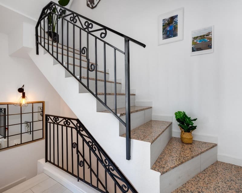 3 slaapkamer Villa te koop in Los Altos met zwembad - € 265.000 (Ref: 9802568)