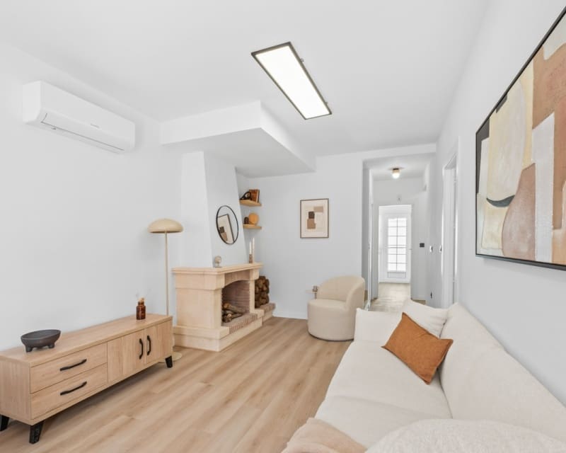 3 Zimmer Haus zu verkaufen in Villamartin mit Pool - 269.800 € (Ref: 9802571)