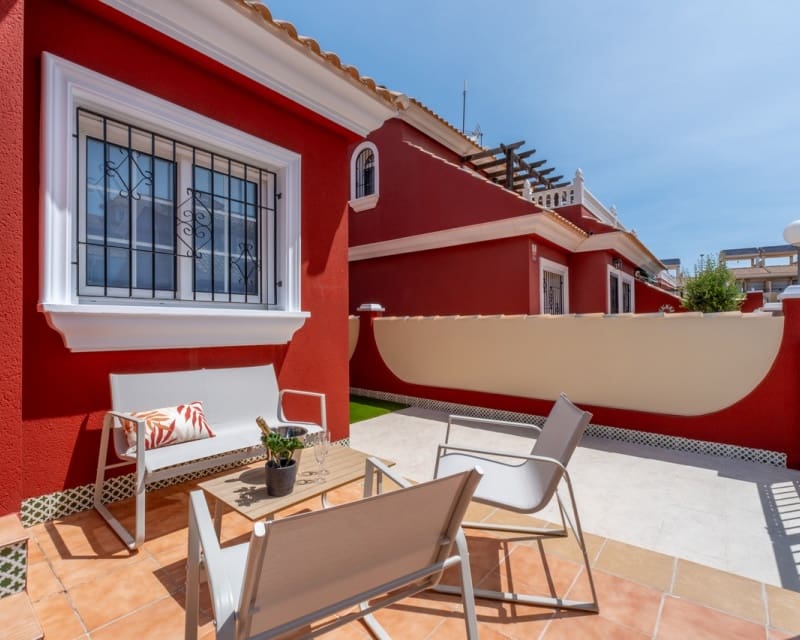 3 Zimmer Haus zu verkaufen in Villamartin mit Pool - 269.800 € (Ref: 9802571)