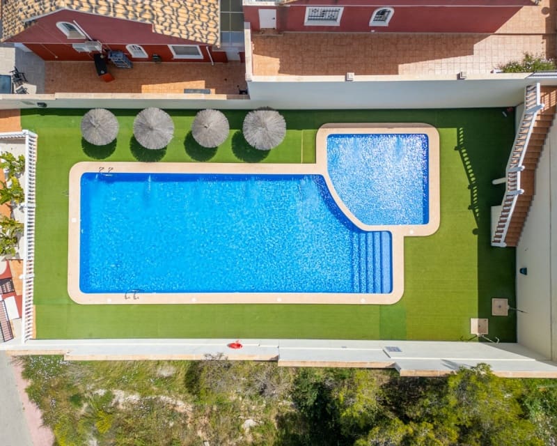 3 Zimmer Haus zu verkaufen in Villamartin mit Pool - 269.800 € (Ref: 9802571)