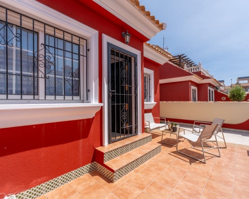 3 Zimmer Haus zu verkaufen in Villamartin mit Pool - 269.800 € (Ref: 9802571)