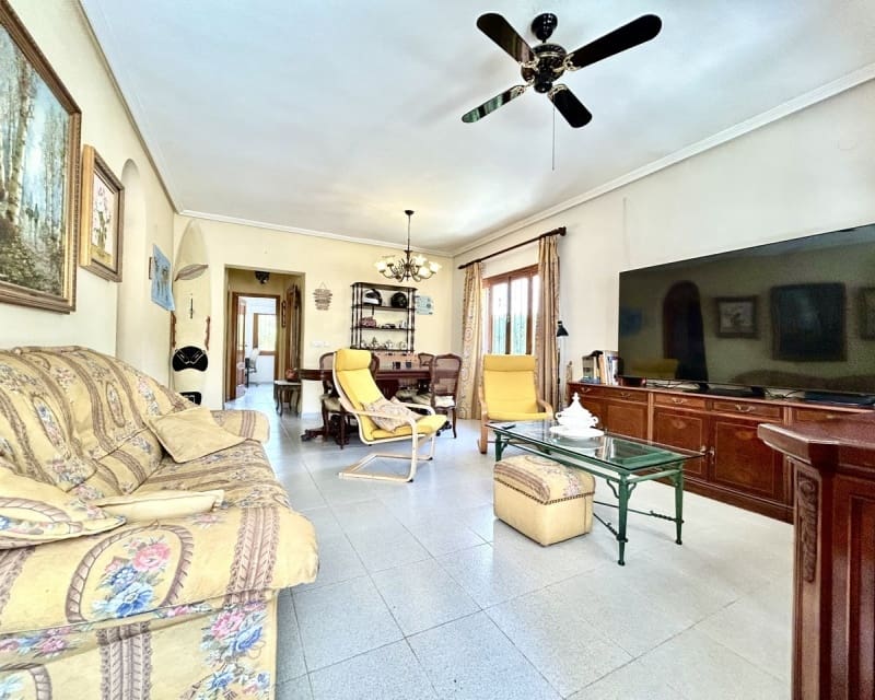 3 soveværelse Villa til salg i La Zenia med swimmingpool - € 630.000 (Ref: 9802572)