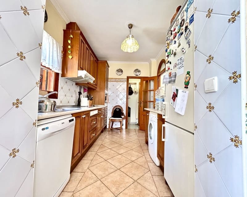 3 soveværelse Villa til salg i La Zenia med swimmingpool - € 630.000 (Ref: 9802572)