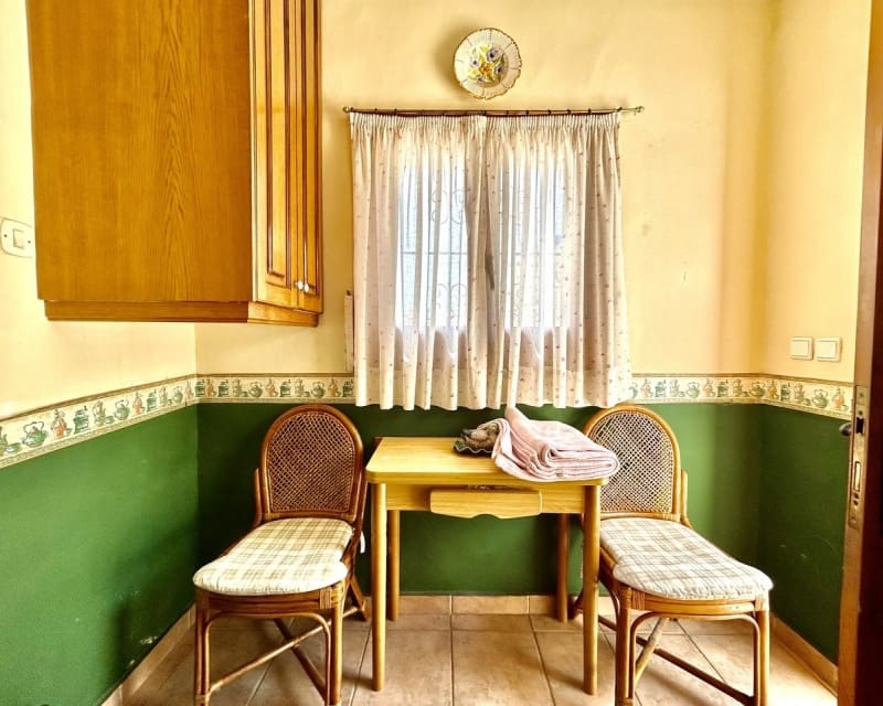 3 soveværelse Villa til salg i La Zenia med swimmingpool - € 630.000 (Ref: 9802572)