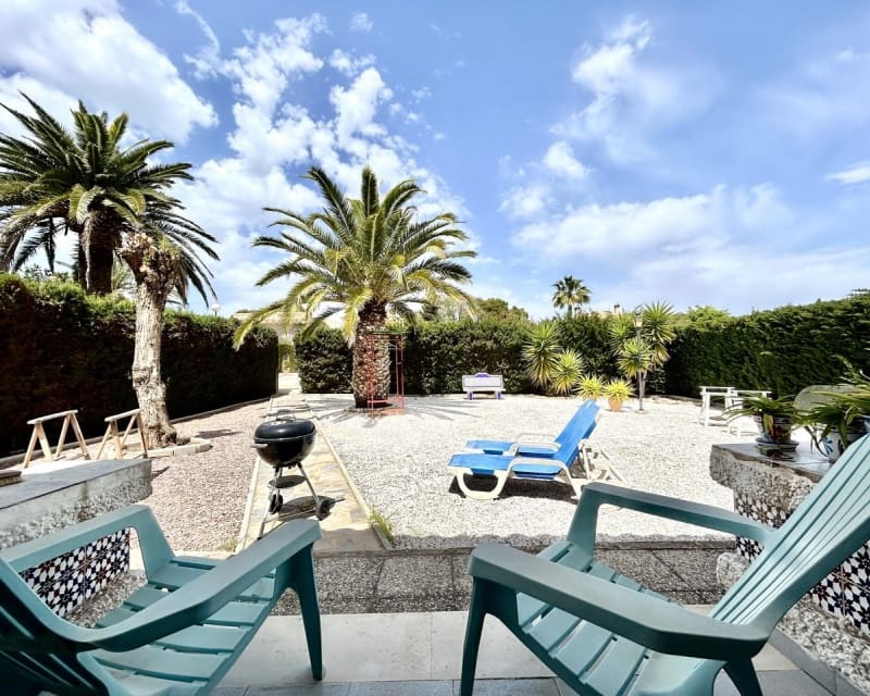 3 soveværelse Villa til salg i La Zenia med swimmingpool - € 630.000 (Ref: 9802572)