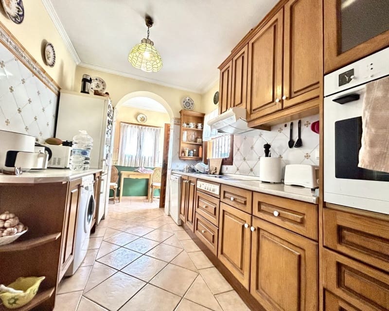 3 soveværelse Villa til salg i La Zenia med swimmingpool - € 630.000 (Ref: 9802572)