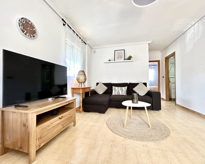 2 slaapkamer Appartement te koop in Villamartin met zwembad - € 159.950 (Ref: 9802573)