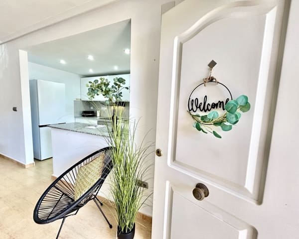 2 slaapkamer Appartement te koop in Villamartin, Orihuela met zwembad - € 159.950 (Ref: 9802573)