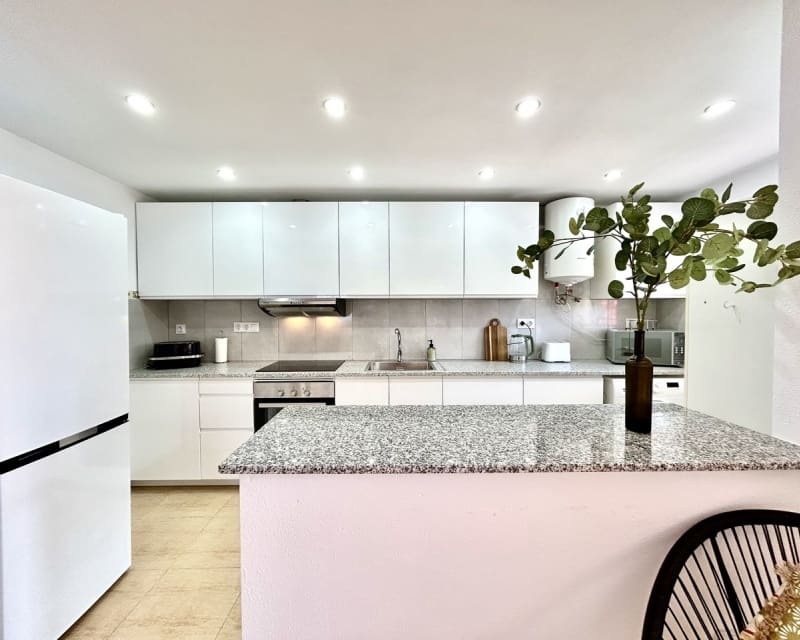 2 slaapkamer Appartement te koop in Villamartin met zwembad - € 159.950 (Ref: 9802573)