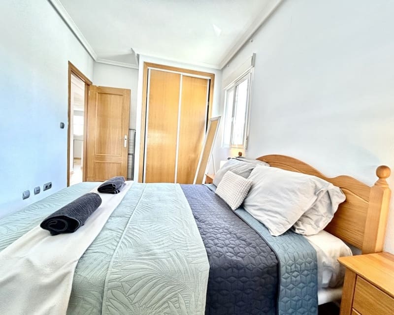 2 slaapkamer Appartement te koop in Villamartin met zwembad - € 159.950 (Ref: 9802573)