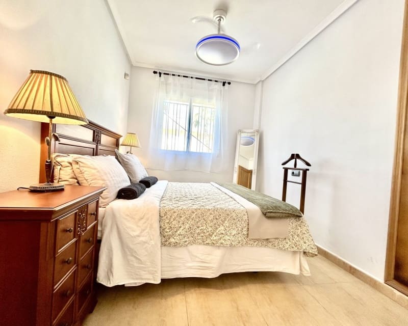 2 slaapkamer Appartement te koop in Villamartin met zwembad - € 159.950 (Ref: 9802573)